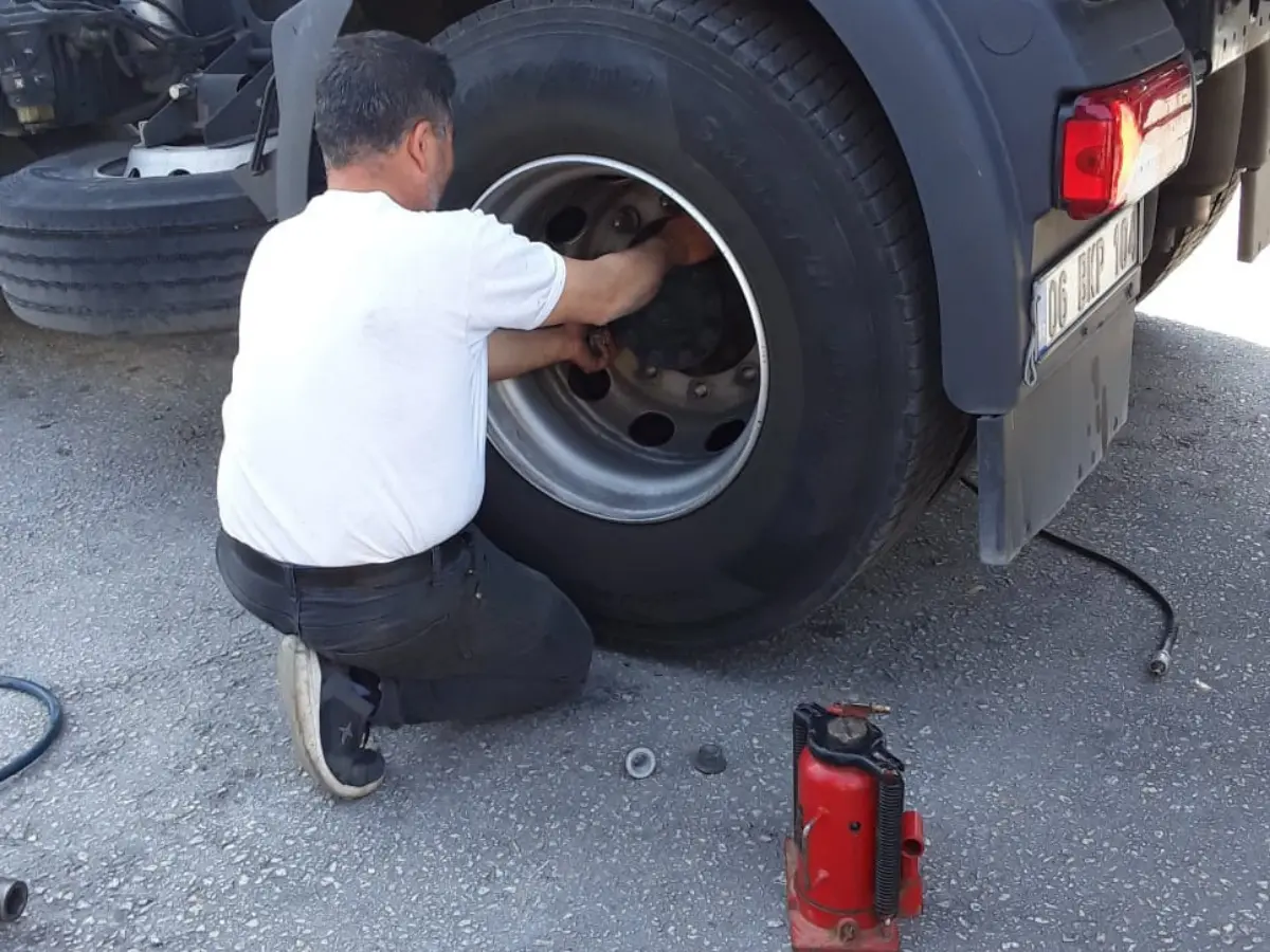 Yeşilli Oto Lastikçi
